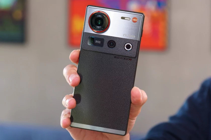 Такой камеры больше ни у кого нет. Обзор nubia Z70S Ultra — во многом уникальный смартфон