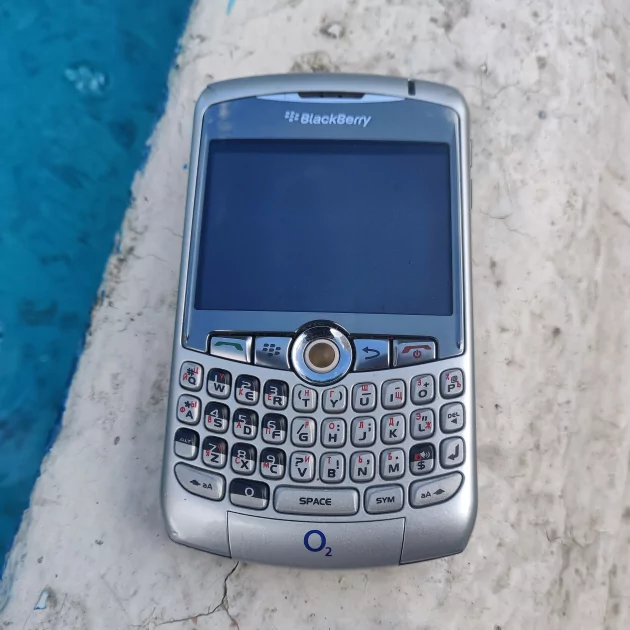 Blackberry Curve — доступная модель мобильного гиганта