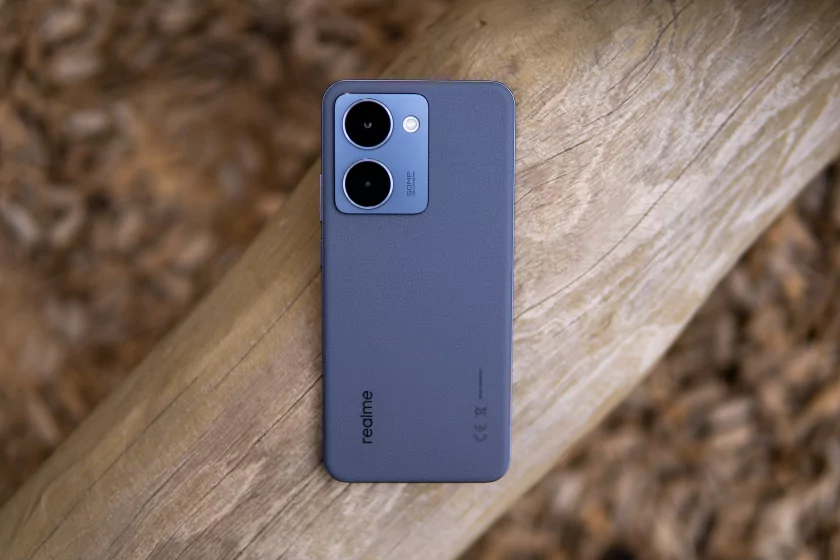 Этот смартфон подвинул всех на российском рынке: обзор realme P3 Ultra