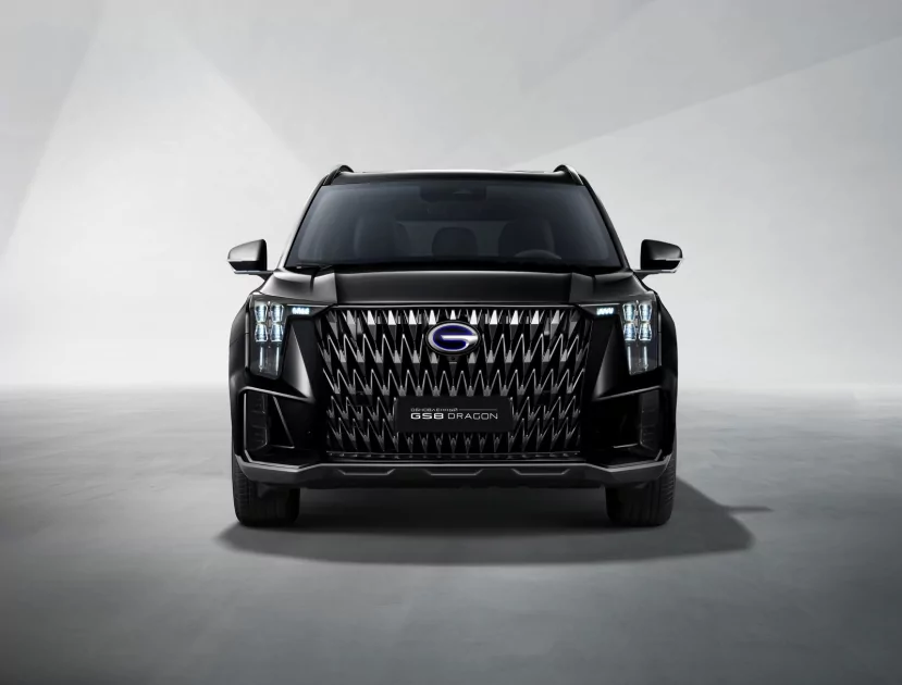 «Дракон» прибыл в Россию — стартовали продажи гибридного GAC GS8 Dragon с расходом 7,8 л