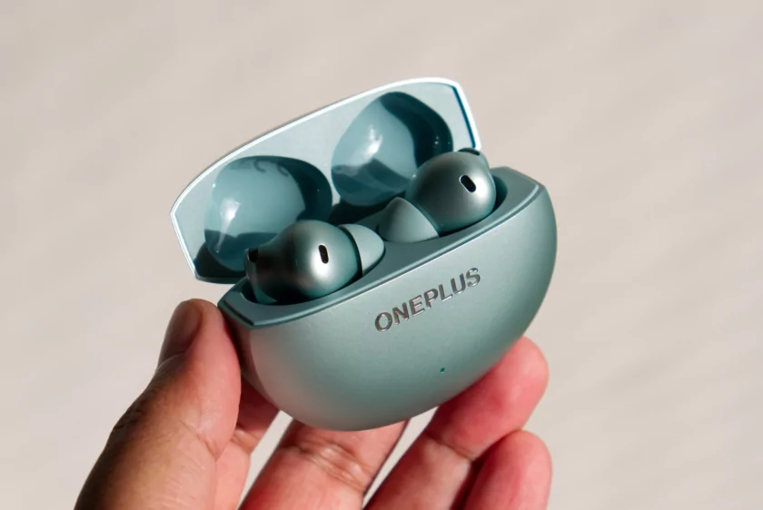 Шумодав в этих наушниках — это просто зверь. Обзор OnePlus Buds 4 и сравнение с предшественниками