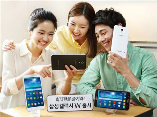 Официально представлен 7-дюймовый смартфон-гигант Samsung GALAXY W