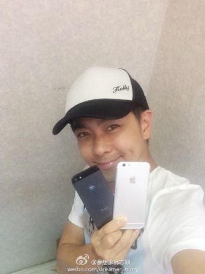 Тайваньская звезда вновь "рассекретила" дизайн нового iPhone