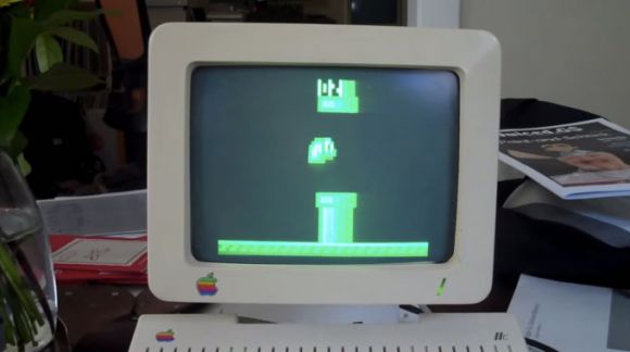 Игра Flappy Bird портирована на компьютер Apple II