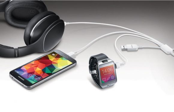 Samsung разработала USB-кабель для зарядки одновременно трех мобильных устройств