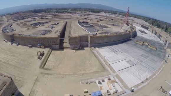 Строящийся новый кампус Apple сняли на видео с помощью дрона