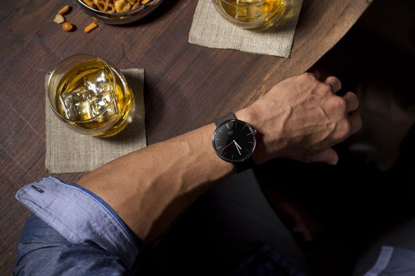 Умные часы Motorola Moto 360 официально поступили в продажу по цене 250 долларов