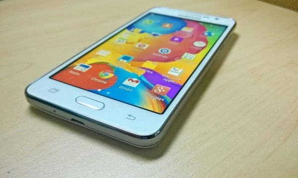 Живые фотографии селфи-смартфона Samsung GALAXY Grand Prime