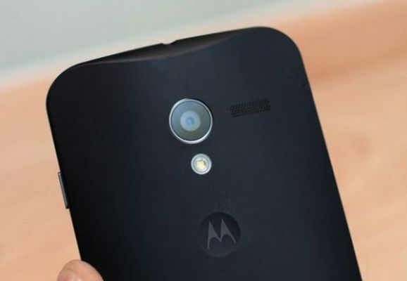 В сеть попали изображения передней и задней панелей нового Nexus 6