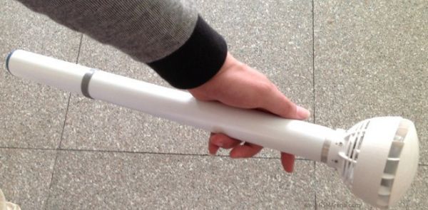 Air Umbrella использует воздушное силовое поле для укрытия человека от дождя