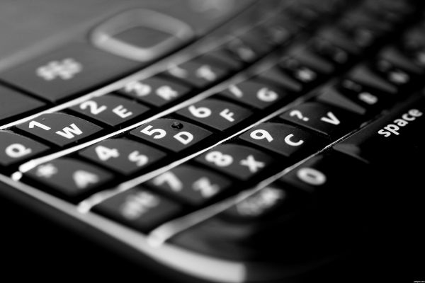 Писатели создали несколько книг с помощью смартфонов BlackBerry