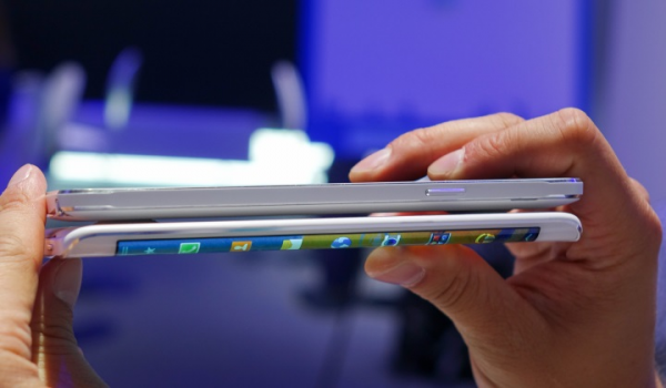 Samsung изогнет экран GALAXY S6 с двух сторон
