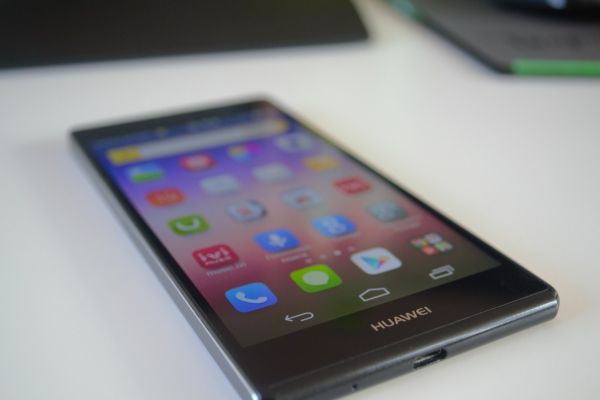 Обзор Huawei P7