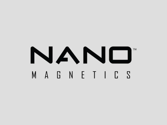 Nanoport: три смартфона + магнит = планшет