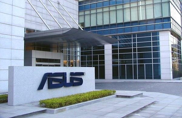 ASUS опровергла информацию о приостановке поставок электроники в Россию
