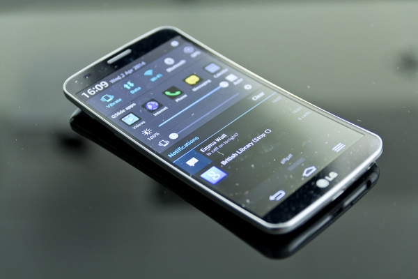 LG отрицает проблему перегрева Snapdragon 810 в G Flex 2