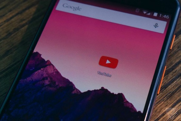 В мобильном YouTube теперь можно обрезать видео перед загрузкой