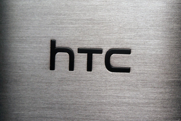 HTC One (M9) Plus со сканером отпечатков пальцев появился на новых фотографиях