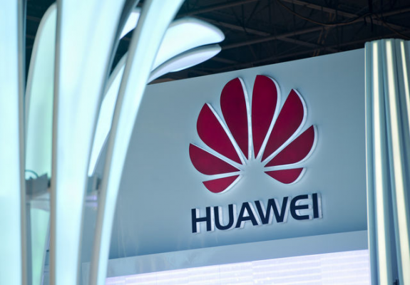 Huawei анонсировала пресс-конференцию, датированную 15 апреля