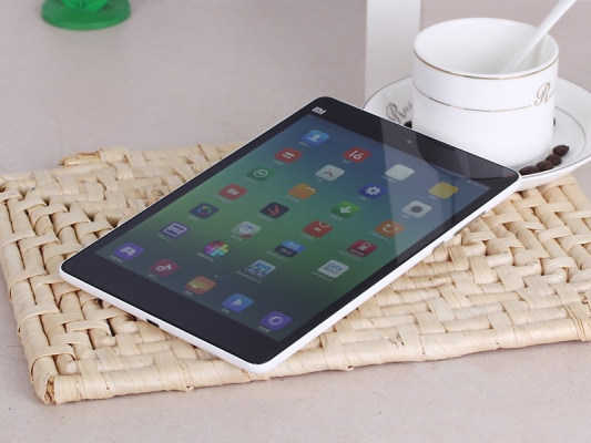 Новые живые фотографии планшета Xiaomi MiPad 2