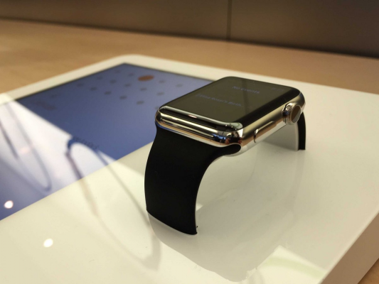 Apple Watch будут доступны для покупки в магазинах в июне
