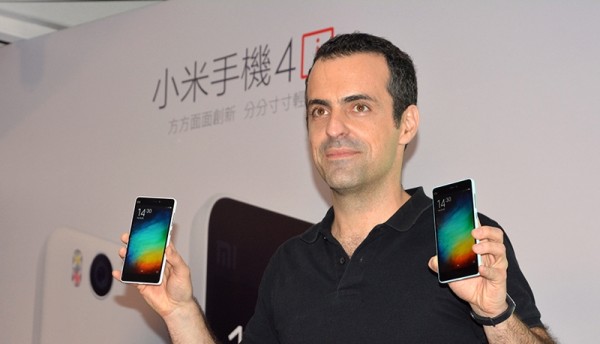 Хьюго Барра рассказал, почему Xiaomi против microSD