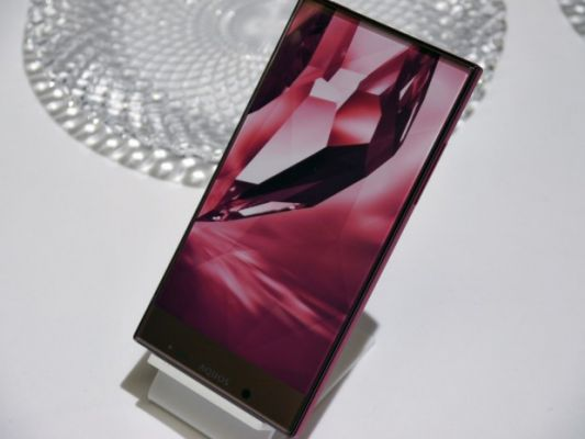 Sharp представит смартфоны Aquos Crystal 2 и Aquos Xx этим летом