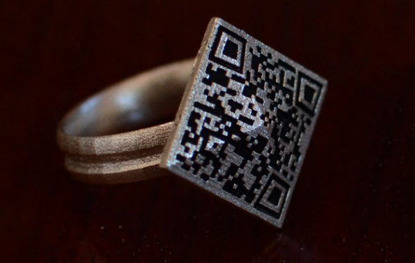 Обручальное кольцо с QR-кодом распечатали на 3D-принтере