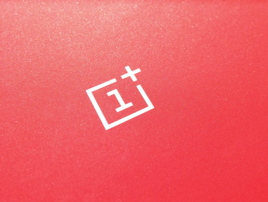 OnePlus "перевернет индустрию технологий" 1 июня