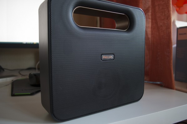 Обзор беспроводной колонки Philips BT5880B