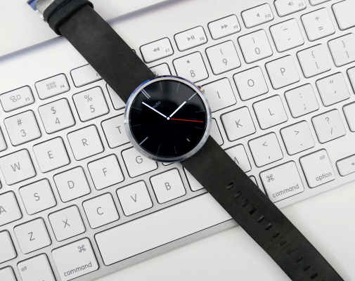 Motorola Moto 360 обновляются до Android Wear 5.1.1