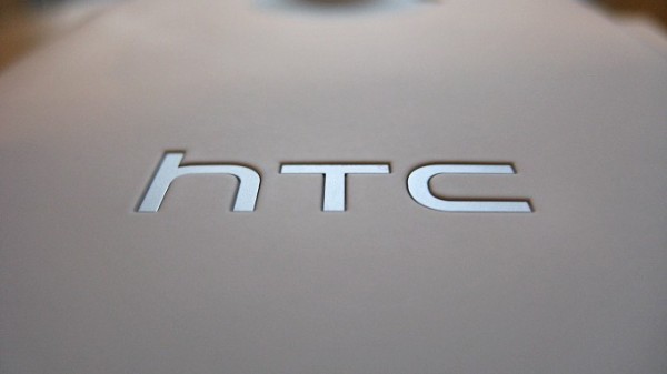 HTC снова погрязла в убытках