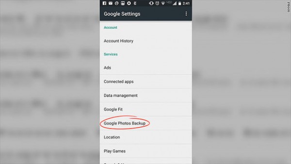 Google Фото продолжает синхронизацию изображений после удаления приложения