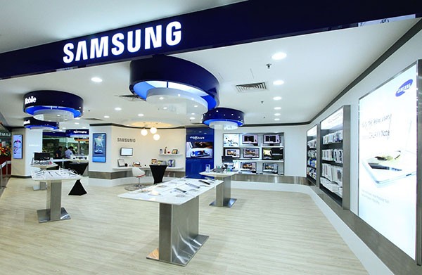Российские ритейлеры отказываются от закупки продукции Samsung