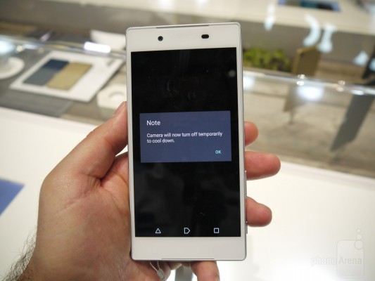 На IFA 2015 у Sony Xperia Z5 уже замечены проблемы с перегревом