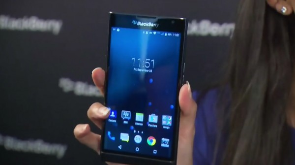 Глава BlackBerry продемонстрировал первый Android-смартфон компании