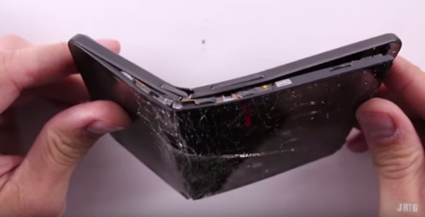 Nexus 6P прошел через не совсем честный тест сгибаемости