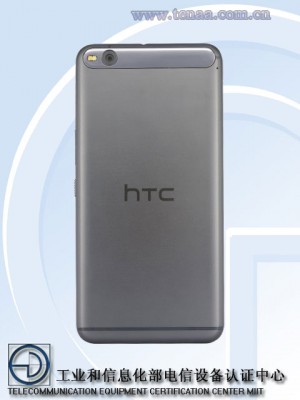 Опубликованы живые фото нового смартфона от HTC