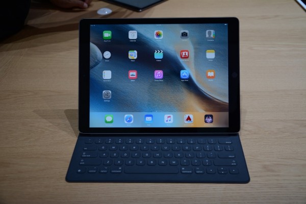 Планшет iPad Pro «зависает» во время зарядки