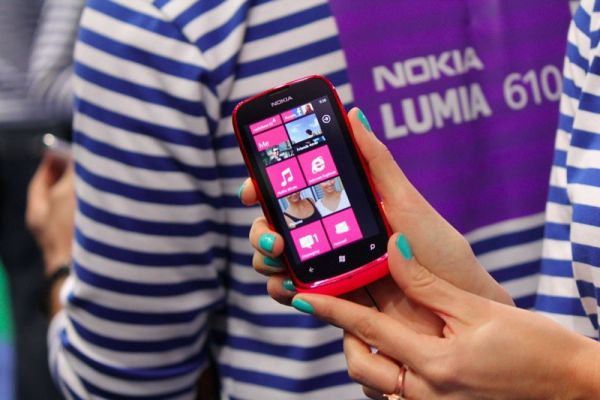Стал известен старт продаж и цена Nokia Lumia 610