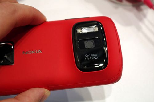 Nokia 808 PureView получил награду на выставке CTIA Wireless