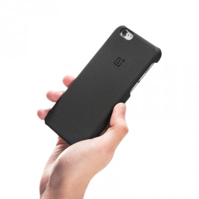 OnePlus выпустила чехол для iPhone