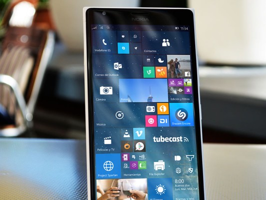 Microsoft выпустила первое накопительное обновление для Windows 10 Mobile