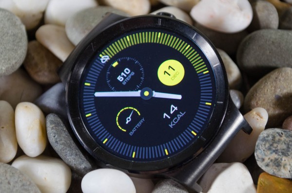 Следующая версия Android Wear тестируется на Huawei Watch, обновление активирует работу динамика