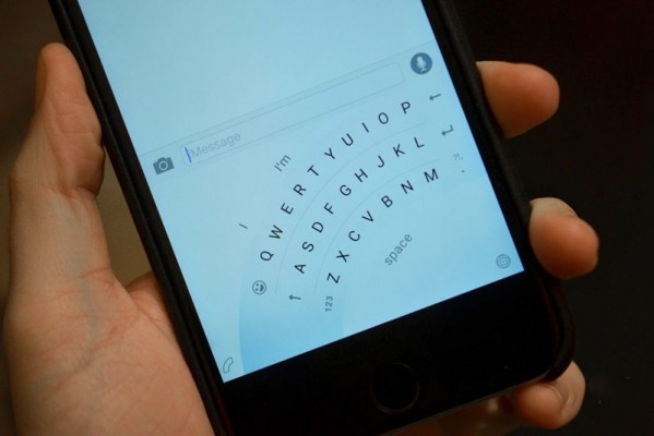 iOS-клавиатура от Microsoft позволит удобно набирать текст одной рукой