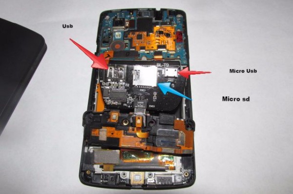 Энтузиаст собственноручно добавил слот microSD в свой Nexus 5