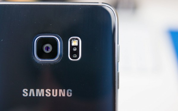 Смартфон Samsung Galaxy S7 edge показался на свежих изображениях