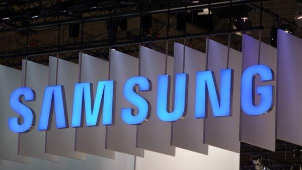 Флагманы Samsung получили февральский патч безопасности