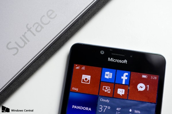 Слух: выпуск Microsoft Surface Phone отложен на 2017 год