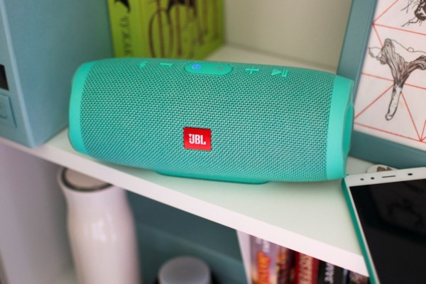 Обзор колонки JBL Charge 3